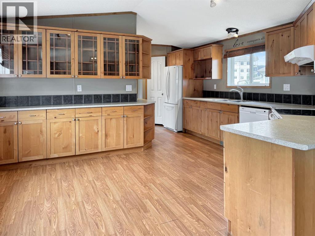 212 Mawdsley Crescent - Image 3