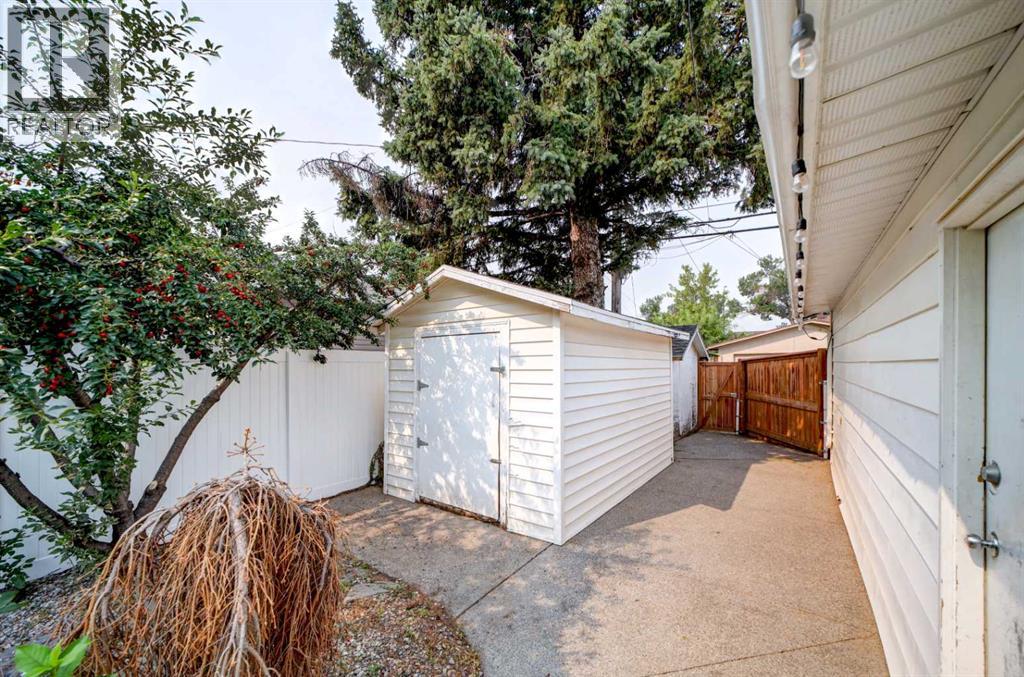 518 10 Street N - 42