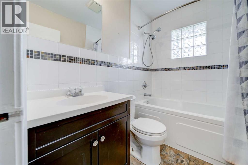 518 10 Street N - 15