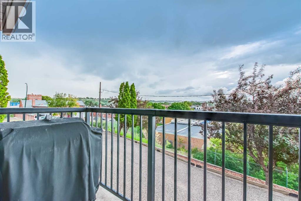 643 5 Street SE - 13
