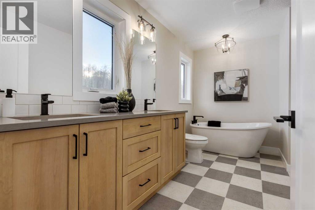 297 Riviera Way, Cochrane