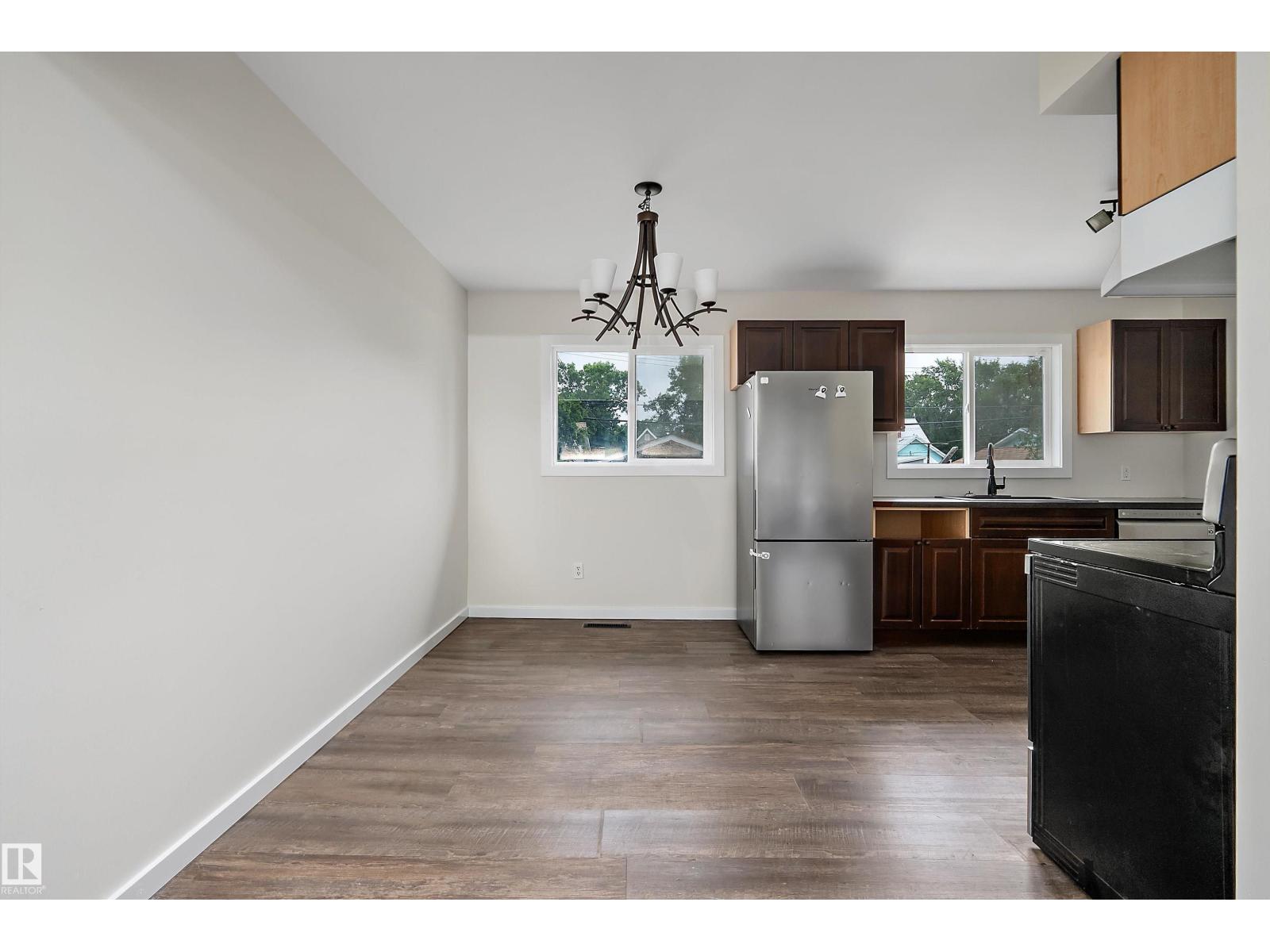 4728 48 AV - Image 10