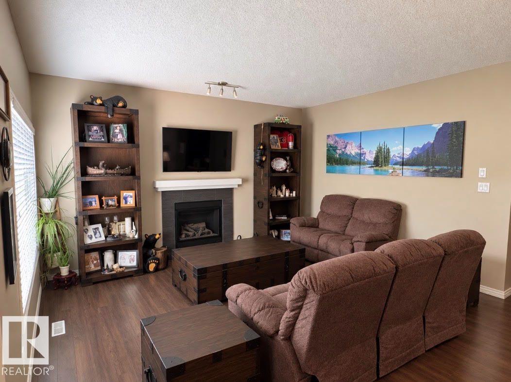 73 MEADOWVIEW LD, McLaughlin_SPGR, Spruce Grove photo 5