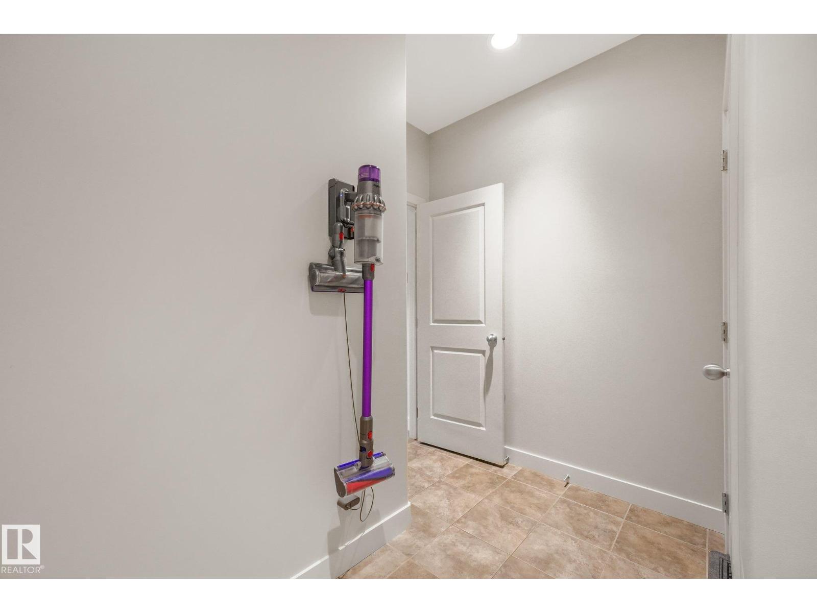 2722 KIRKLAND WY SW - 10