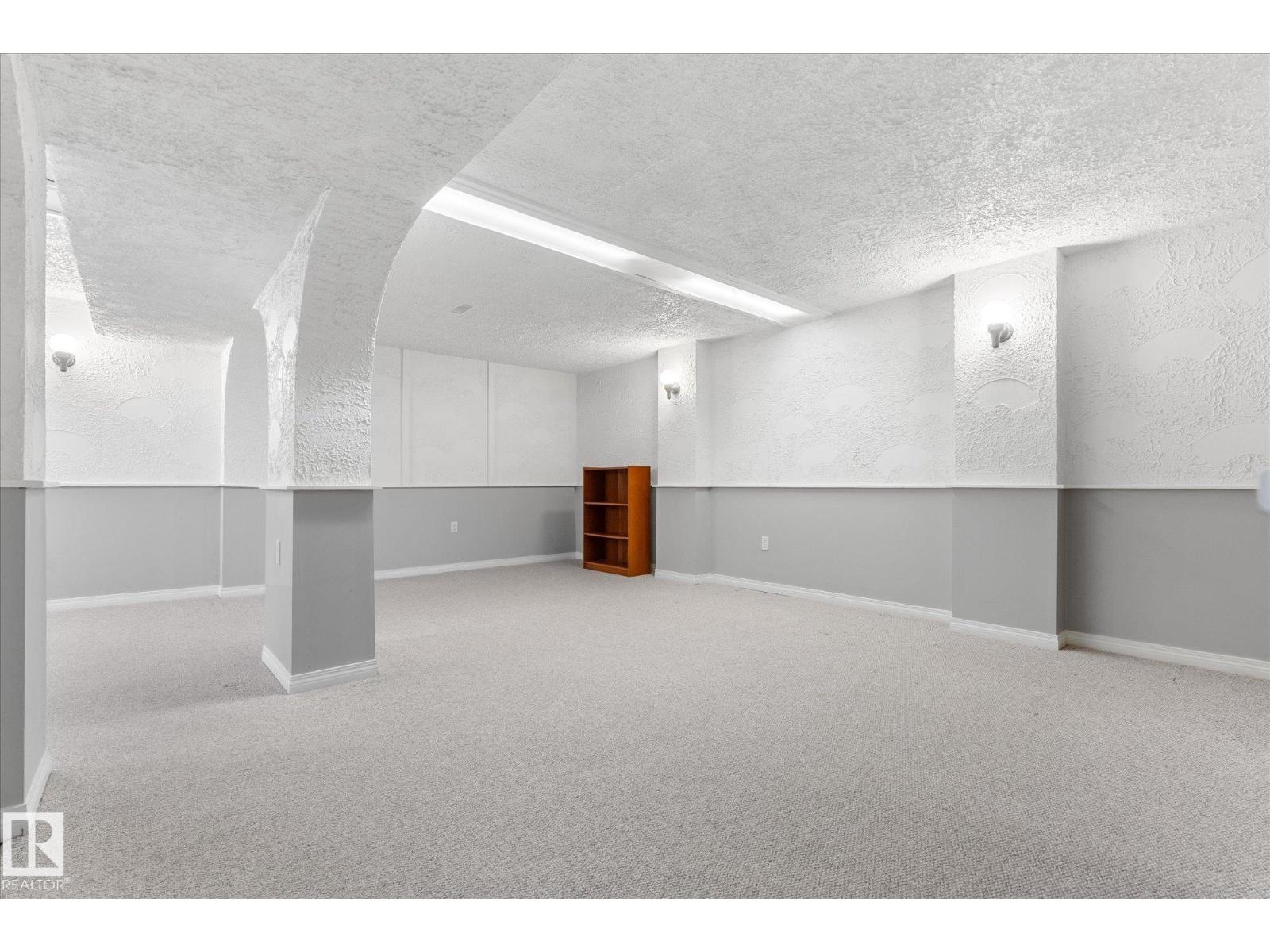 9219 148 ST NW - 26