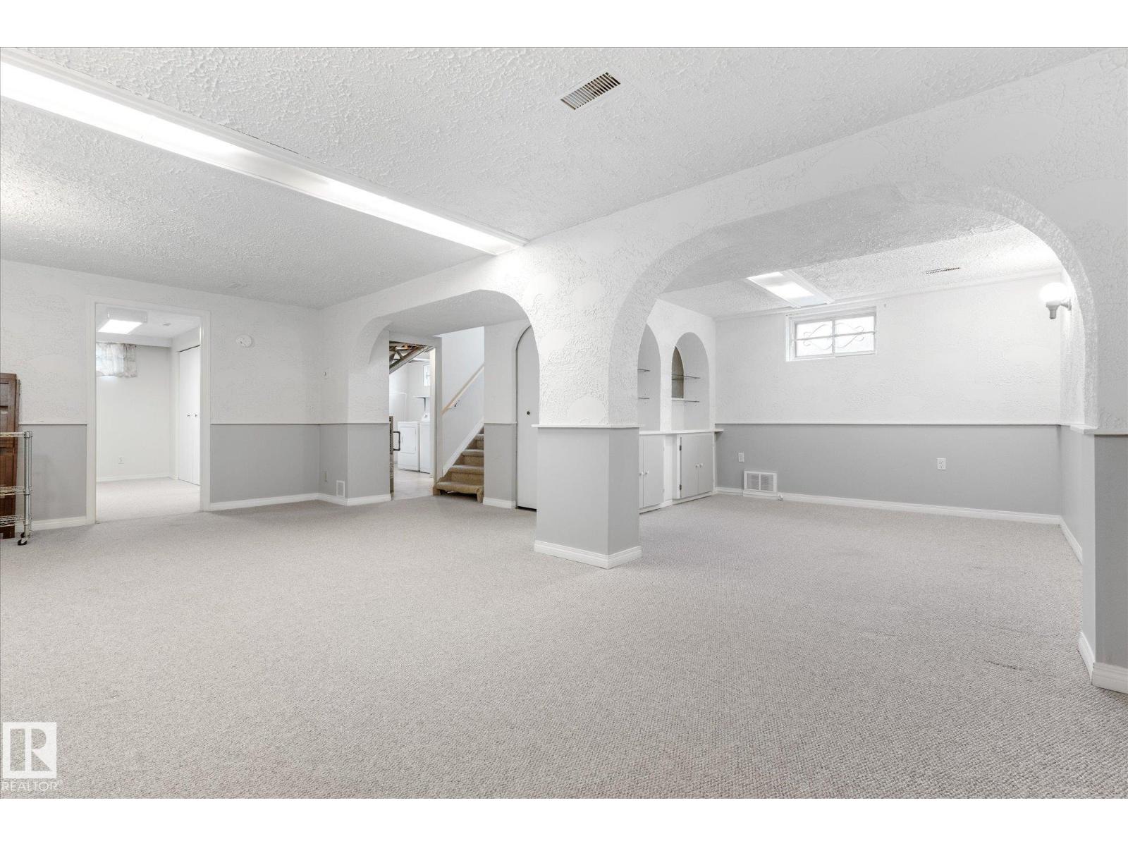 9219 148 ST NW - 27