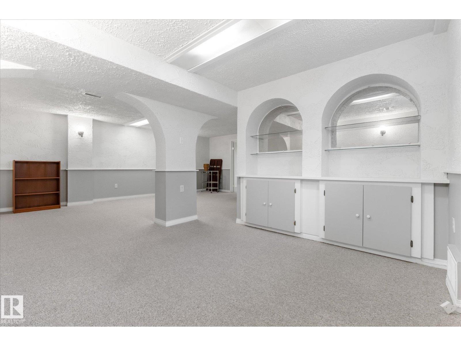 9219 148 ST NW - 28