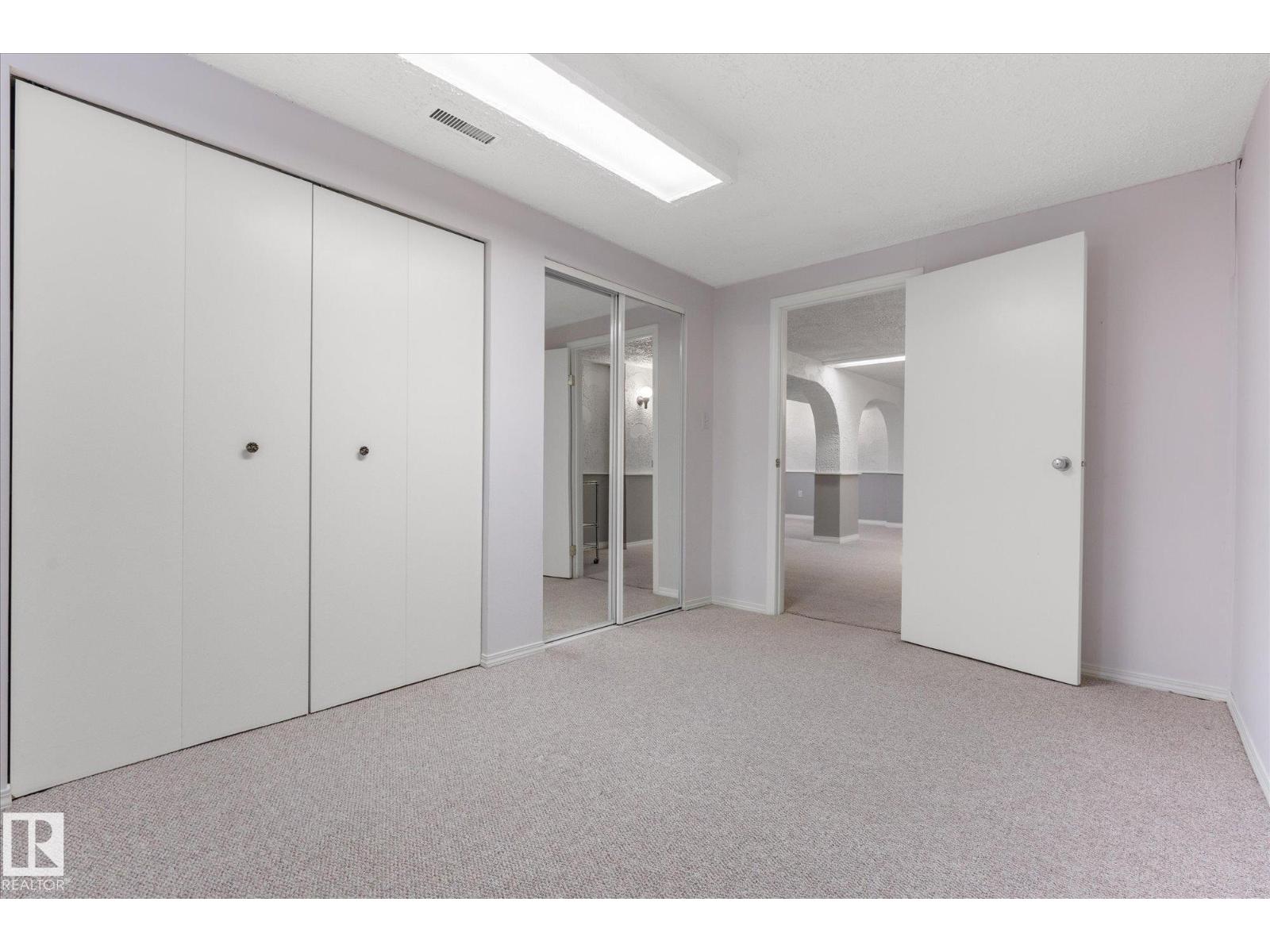 9219 148 ST NW - 31