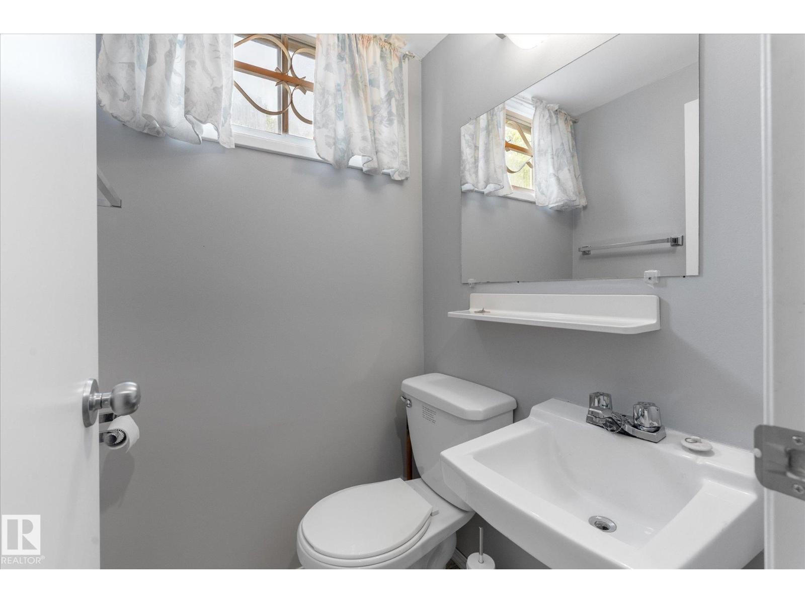 9219 148 ST NW - 32
