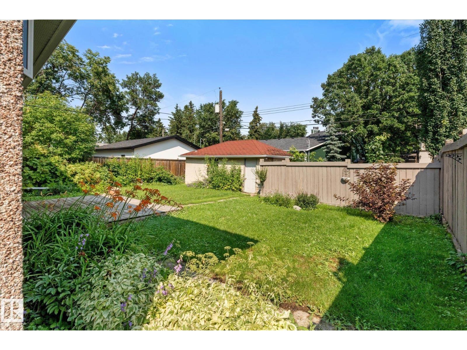 9219 148 ST NW - 37