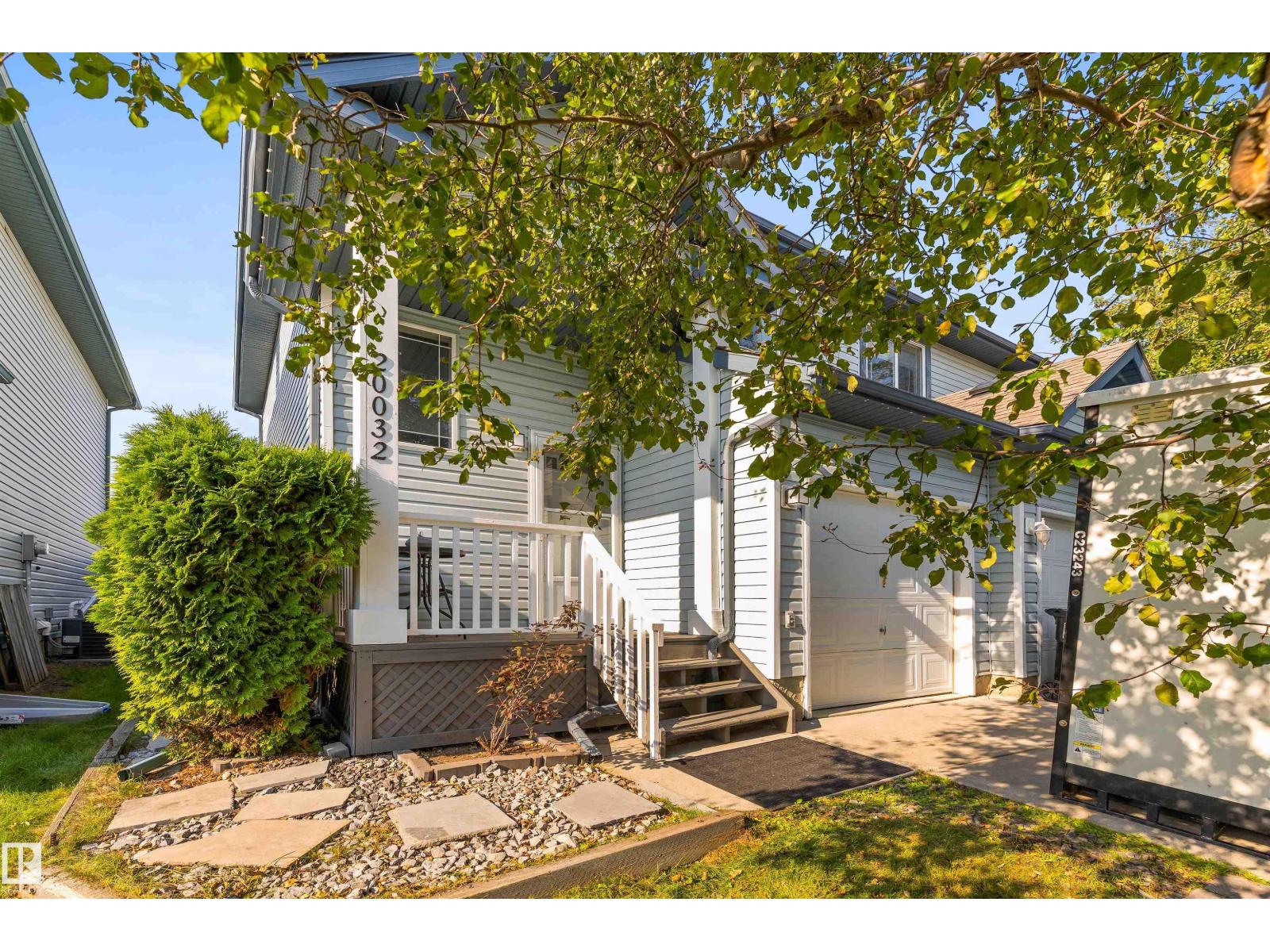 20032 53A AV NW, The Hamptons, Edmonton photo 1