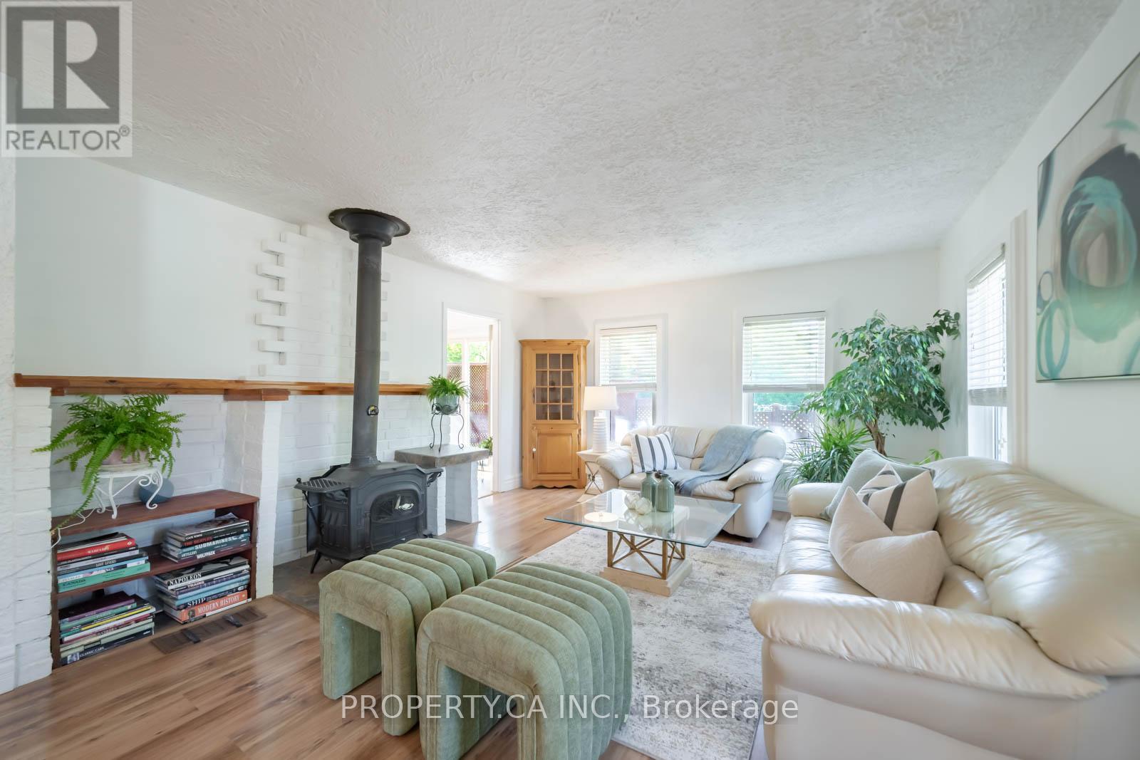 131 COOK'S BAY DRIVE - 13