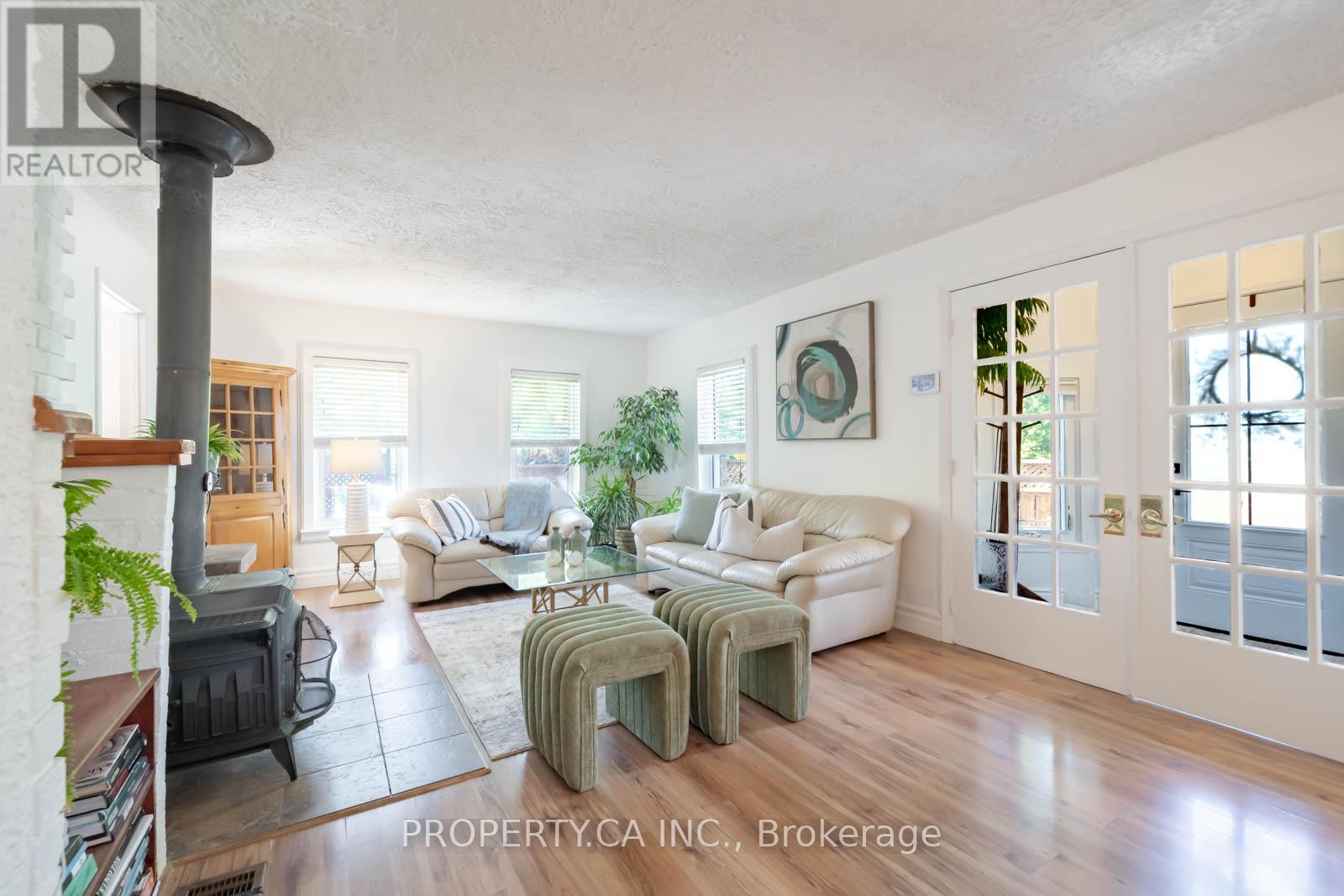 131 COOK'S BAY DRIVE - 14