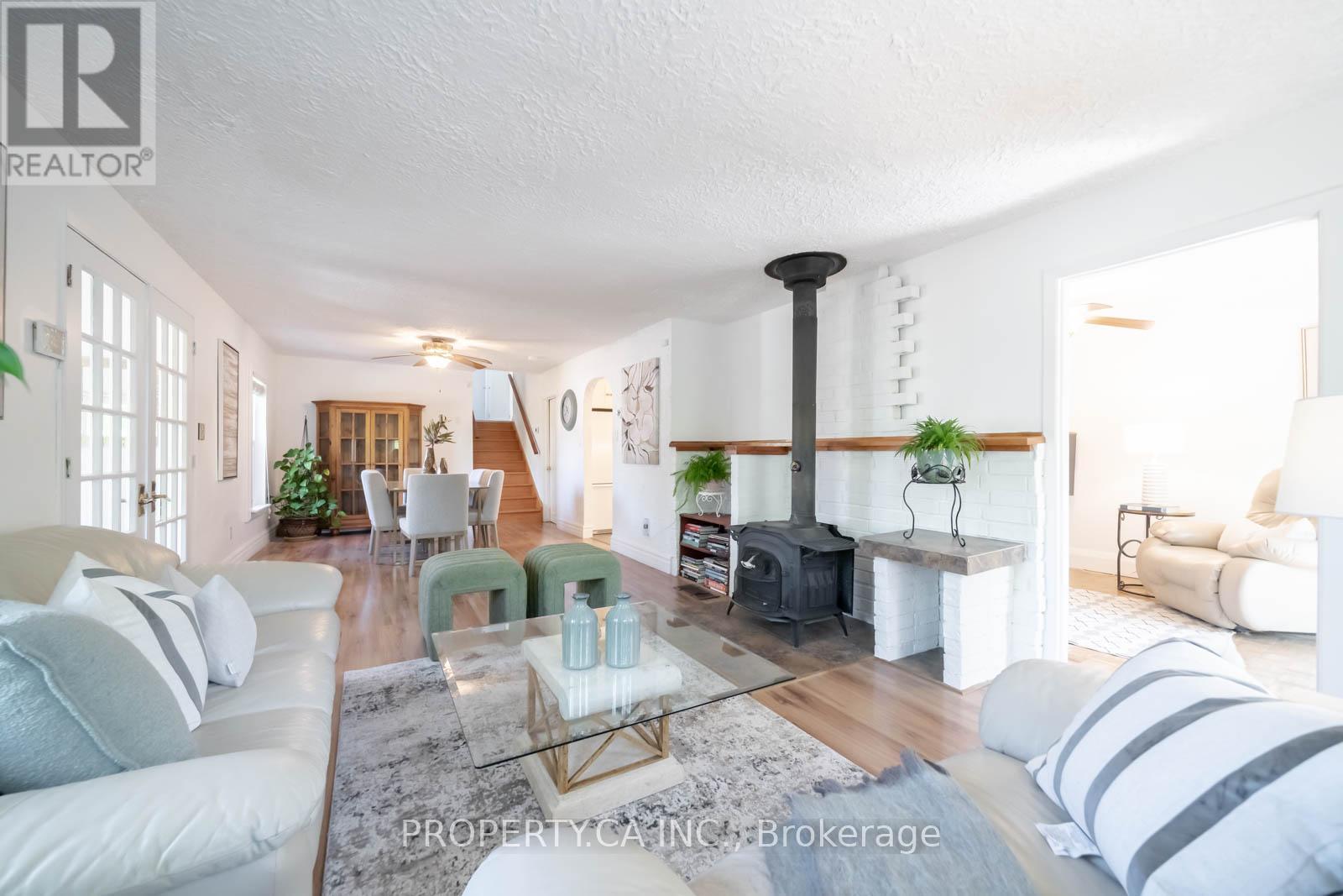 131 COOK'S BAY DRIVE - 17