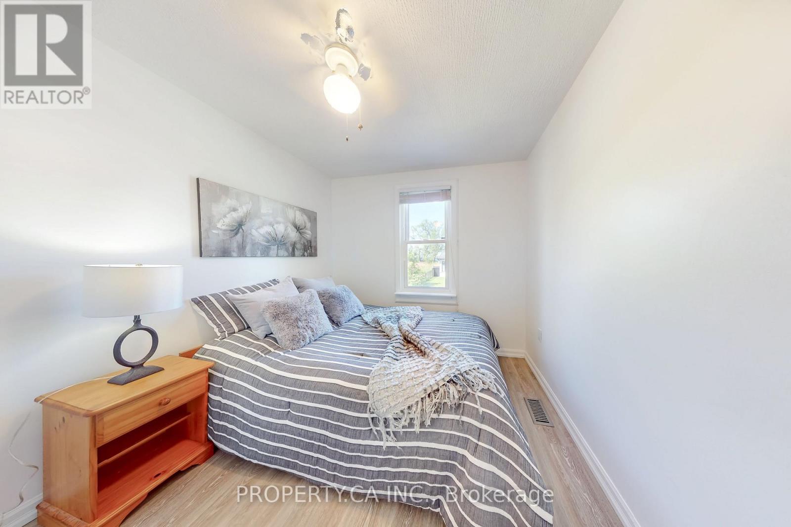 131 COOK'S BAY DRIVE - 28