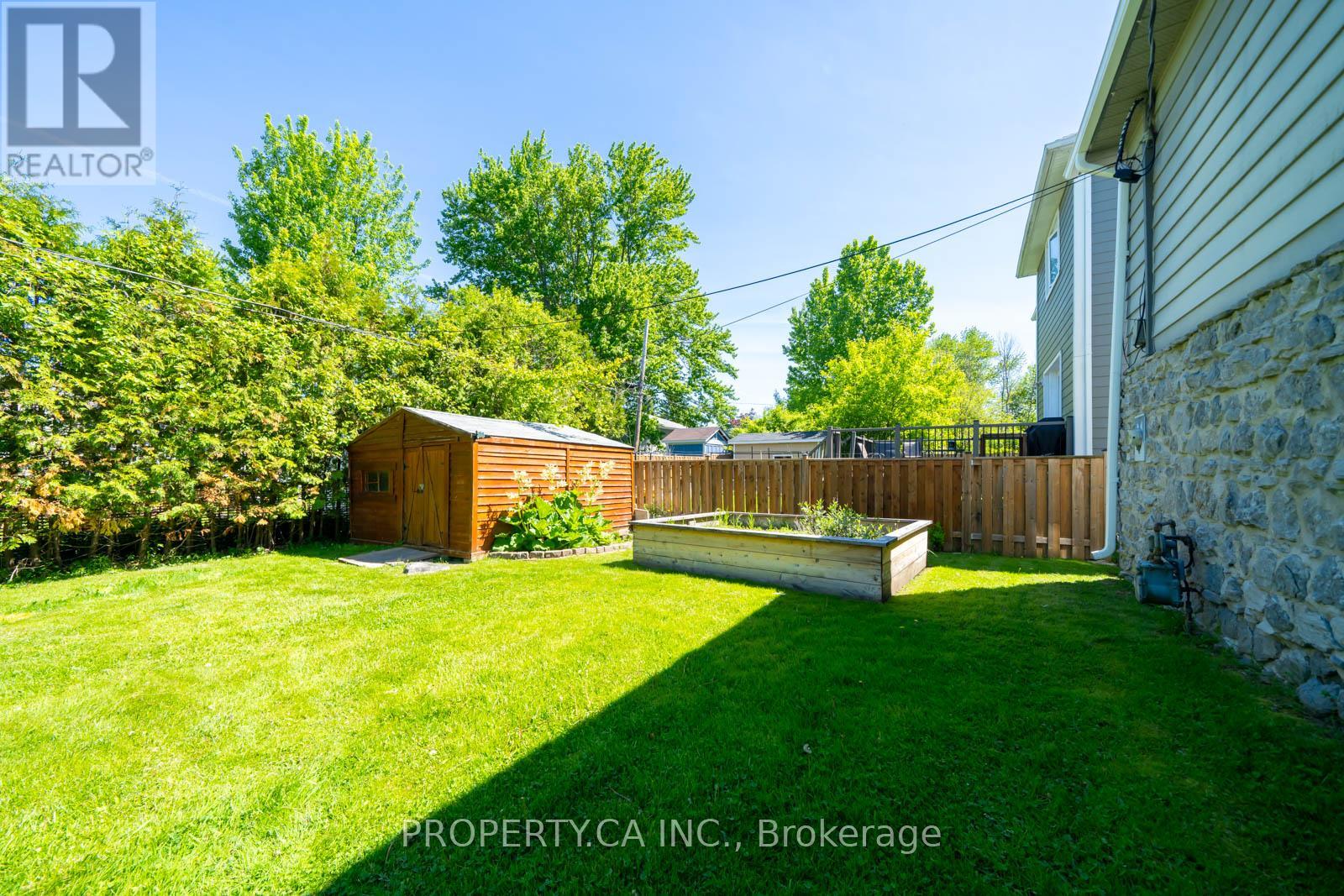 131 COOK'S BAY DRIVE - 34