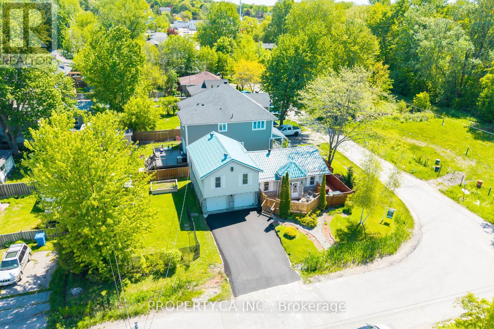 131 COOK'S BAY DRIVE - 37