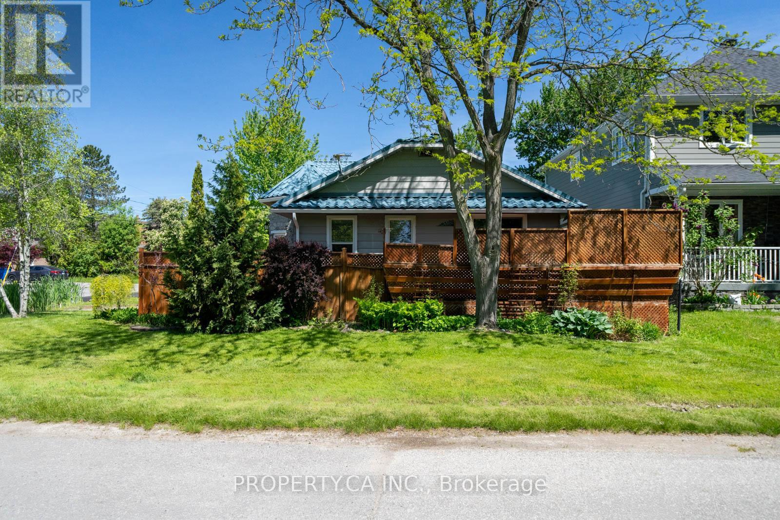 131 COOK'S BAY DRIVE - 4