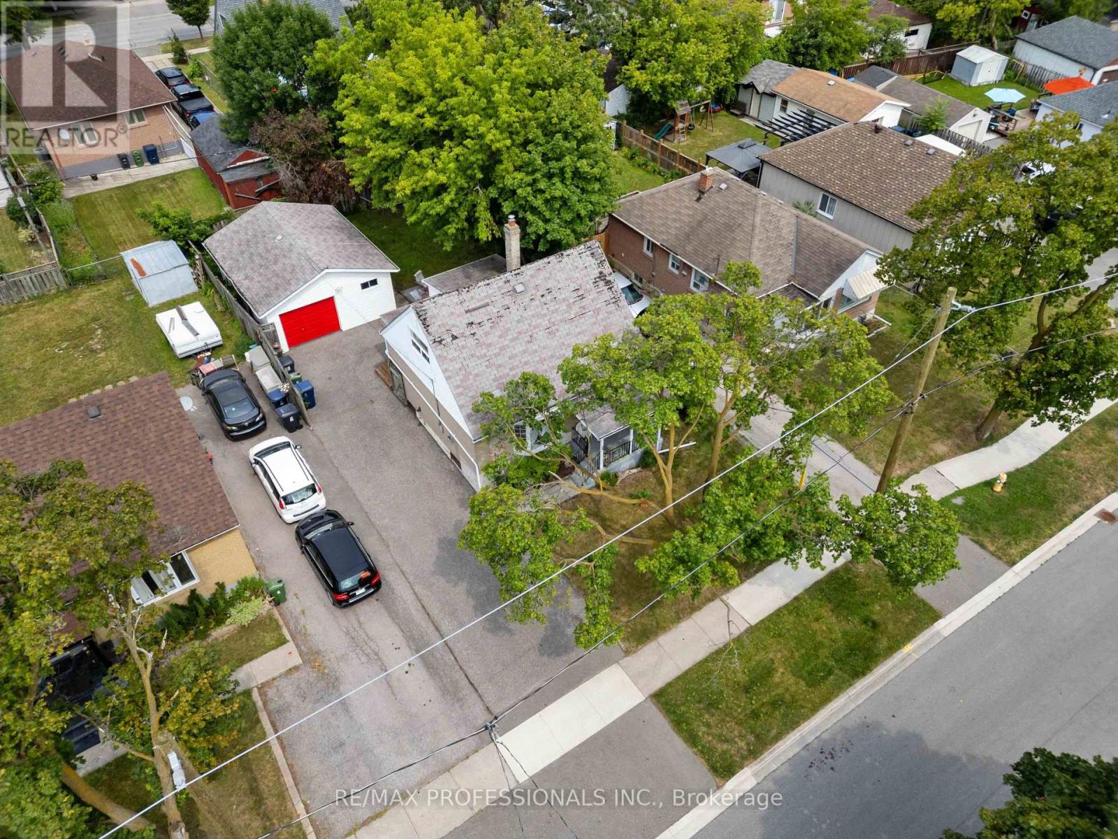 15 HUNTSMOOR ROAD - 16