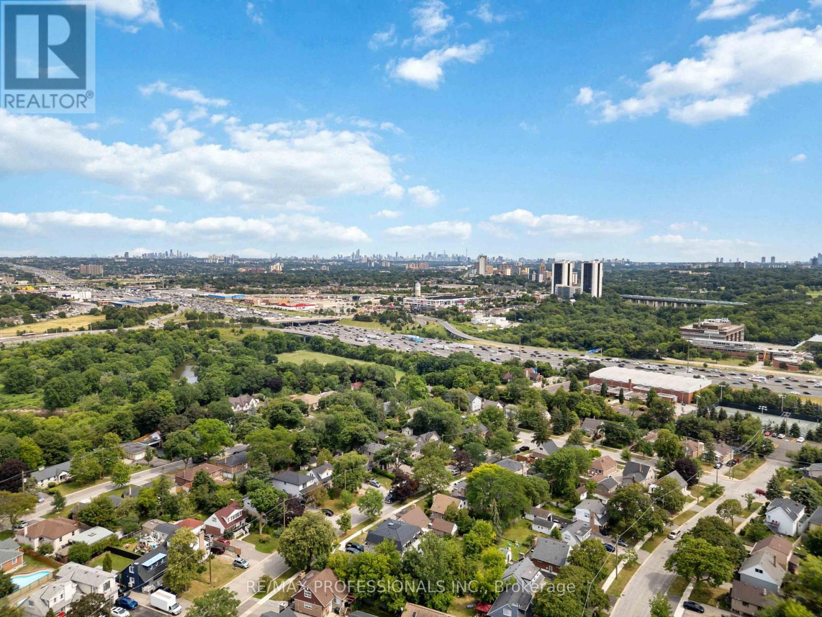 15 HUNTSMOOR ROAD - 21