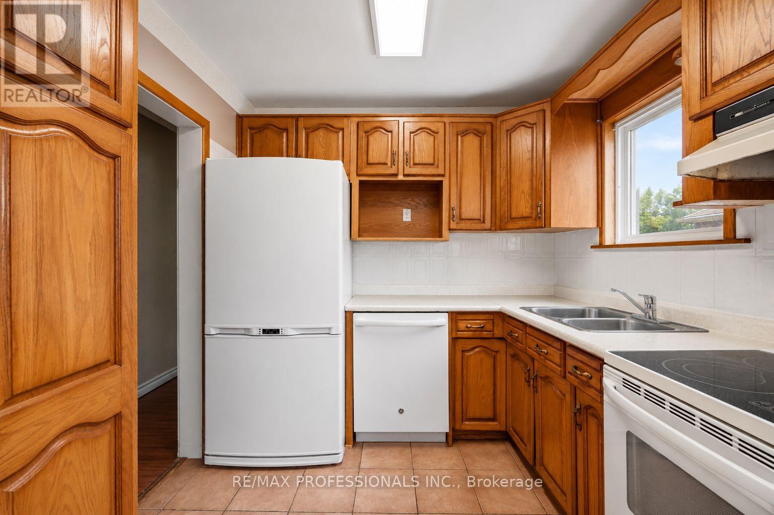 15 HUNTSMOOR ROAD - 5