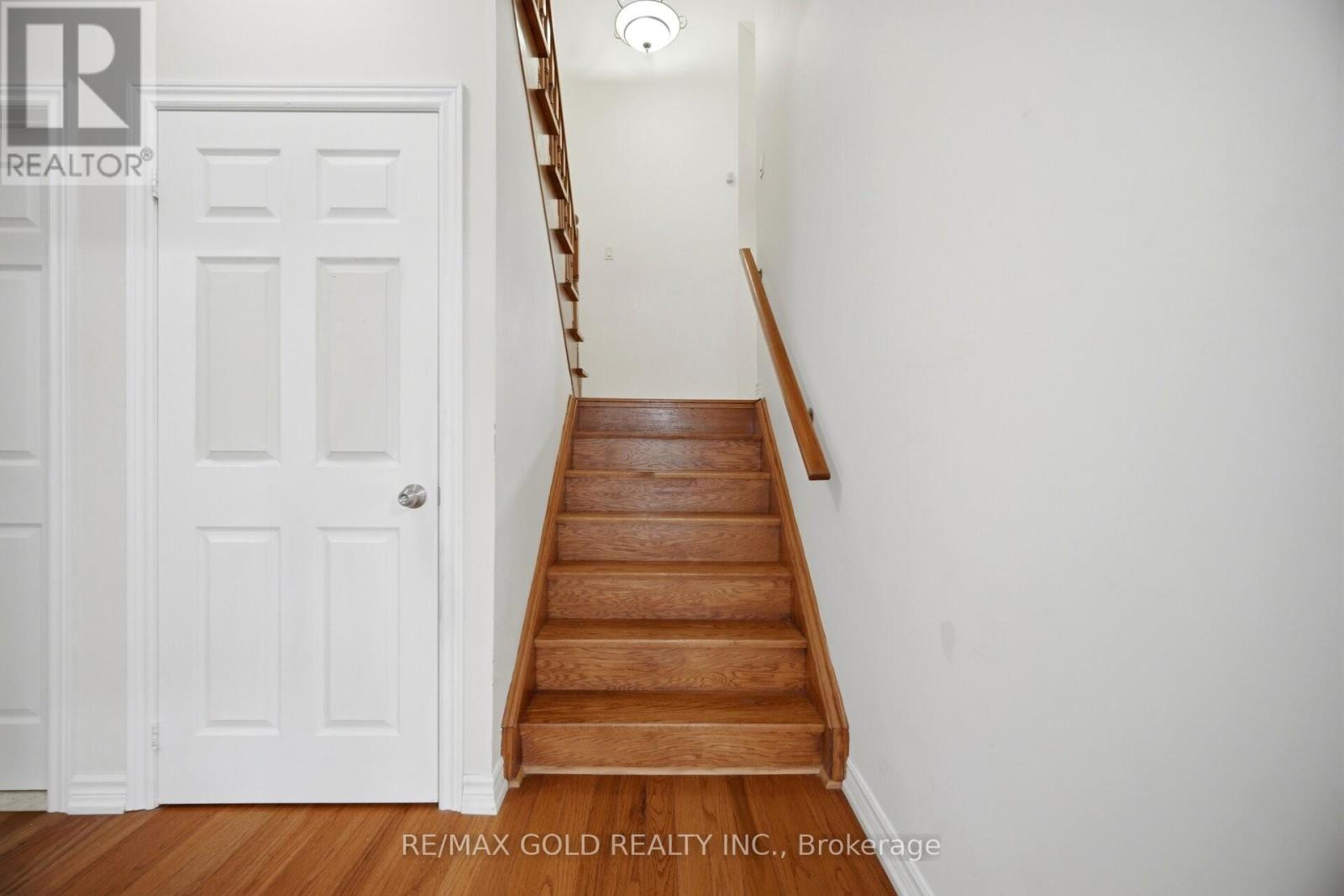 77 TRAILSIDE WALK - 10