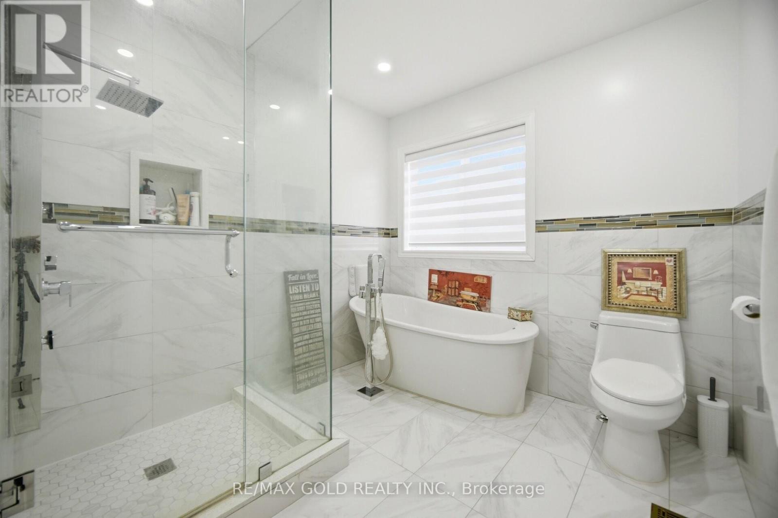 77 TRAILSIDE WALK - 19