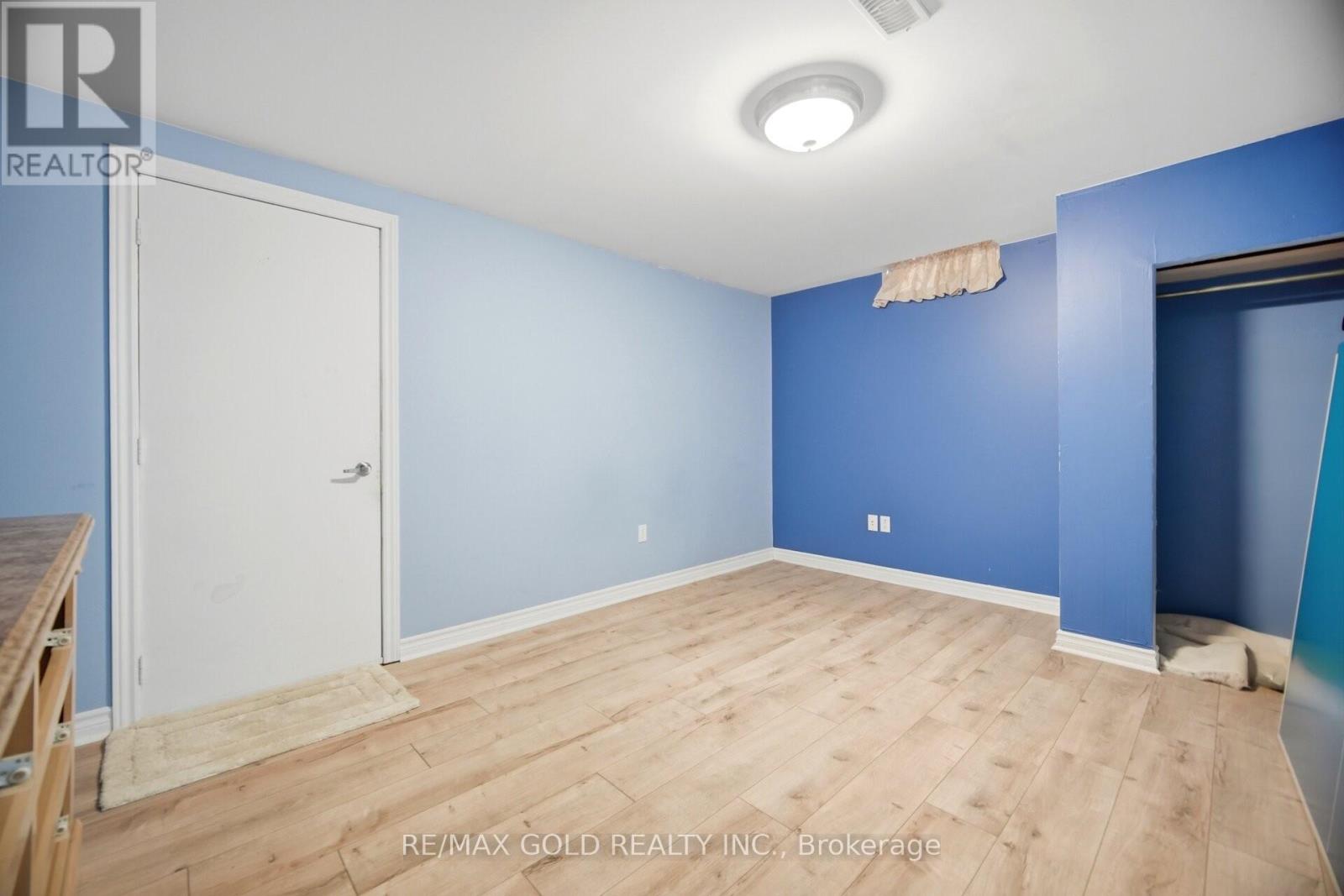 77 TRAILSIDE WALK - 25