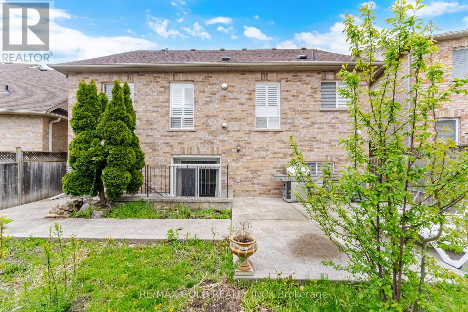 77 TRAILSIDE WALK - 29