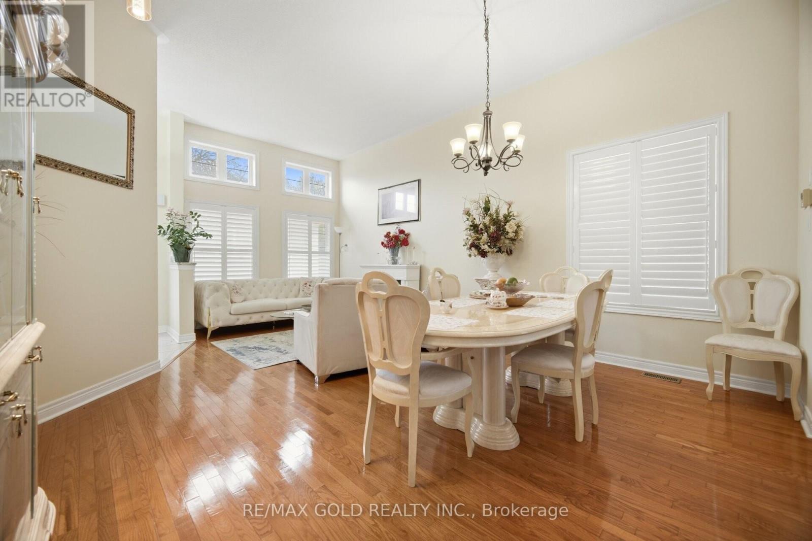 77 TRAILSIDE WALK - 5