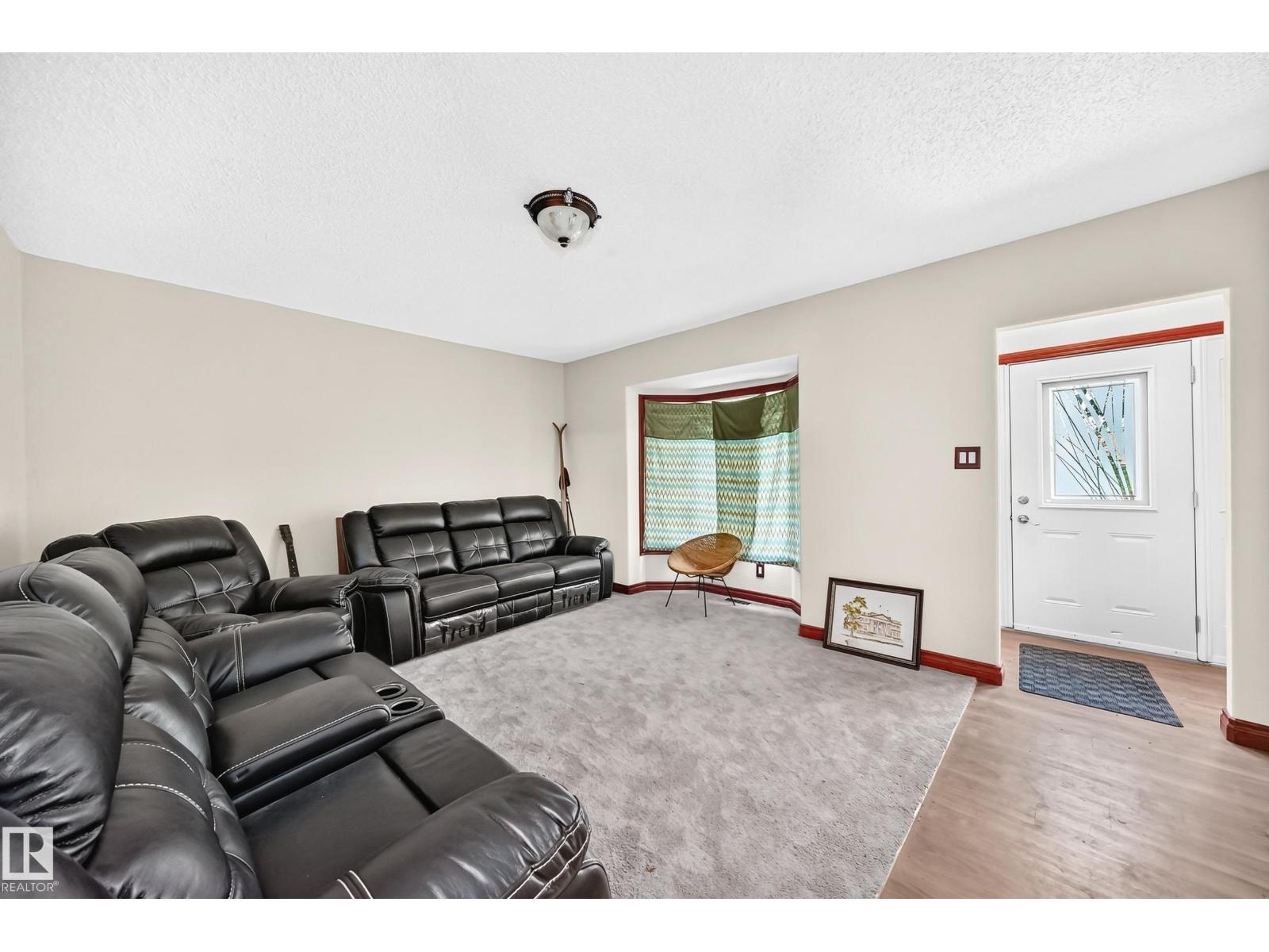9719 71 AV NW - Image 8