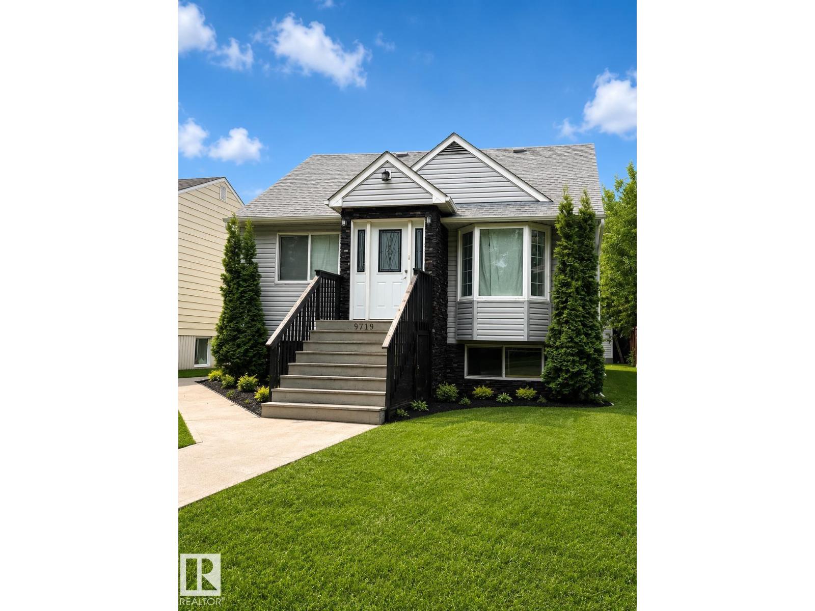9719 71 AV NW - 1