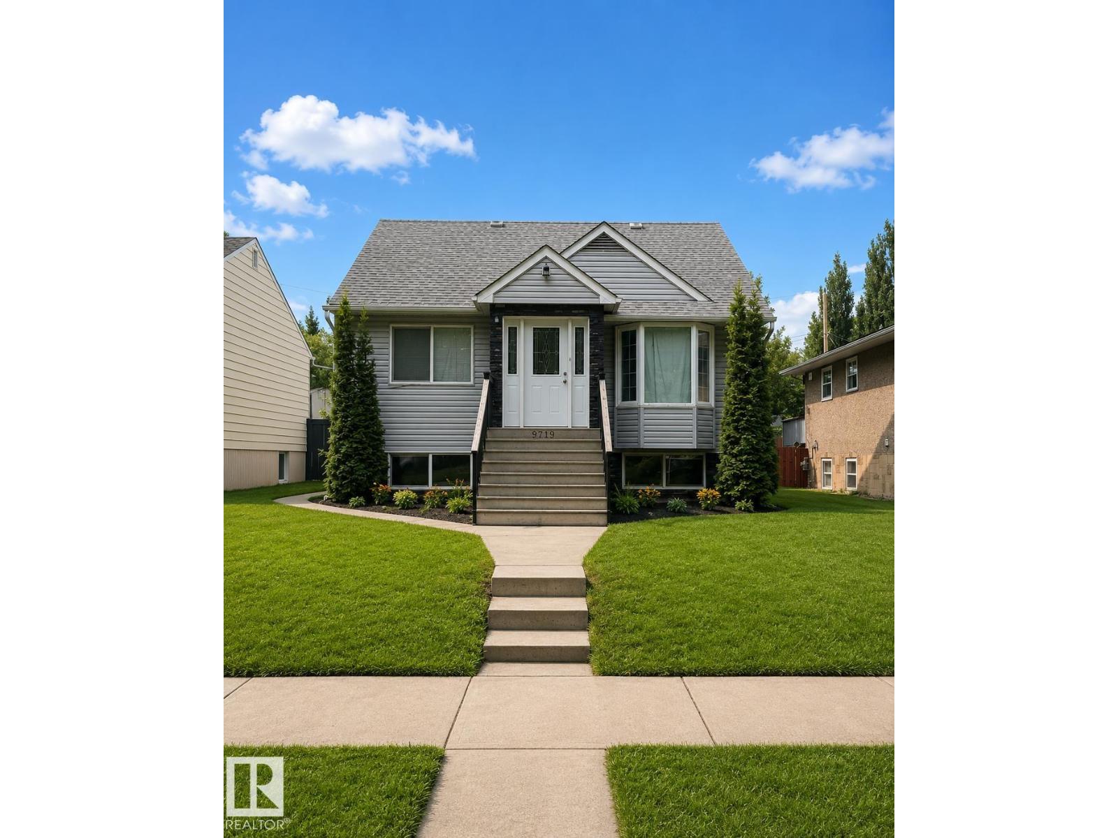 9719 71 AV NW - 3