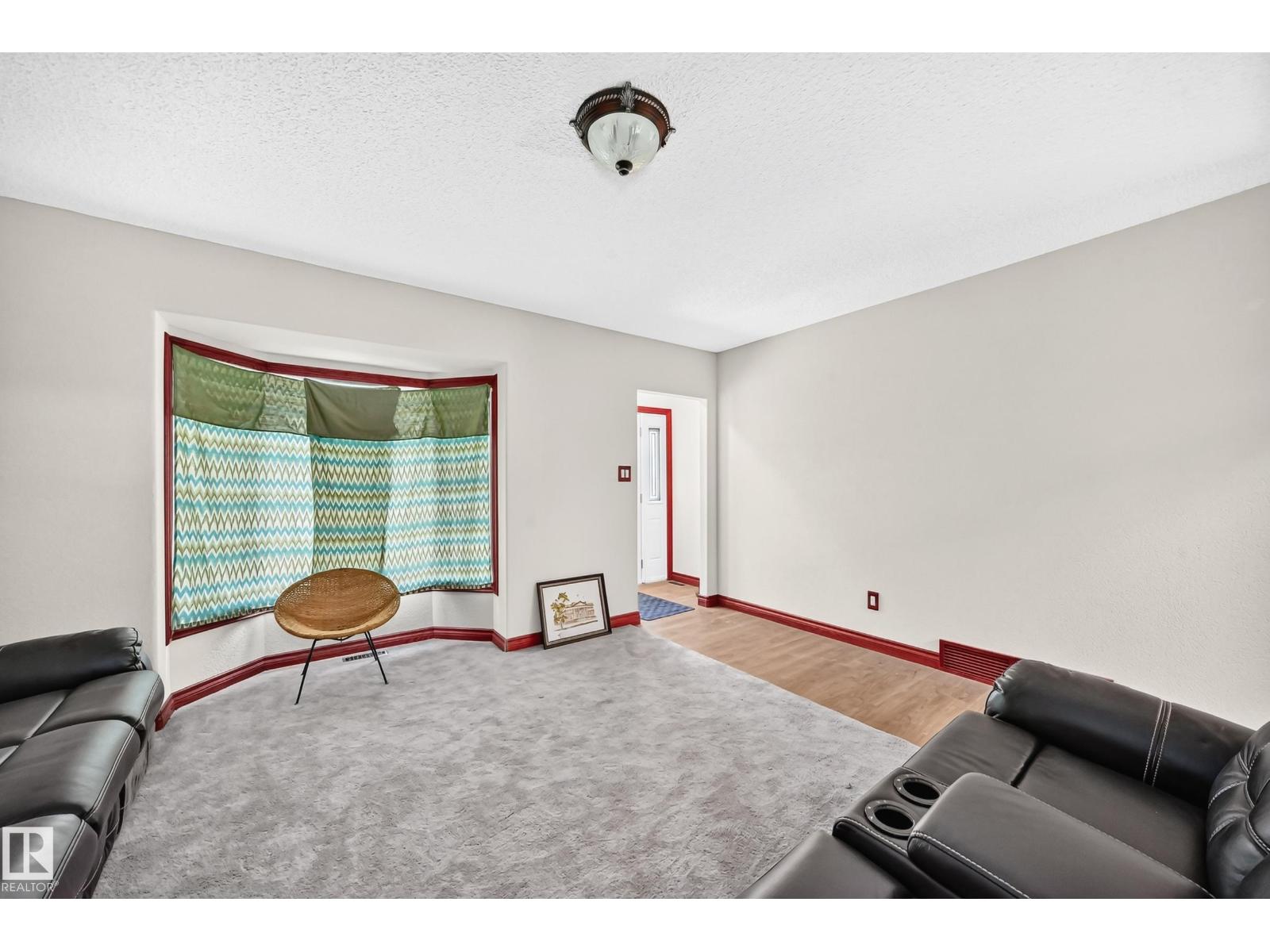 9719 71 AV NW - Image 7