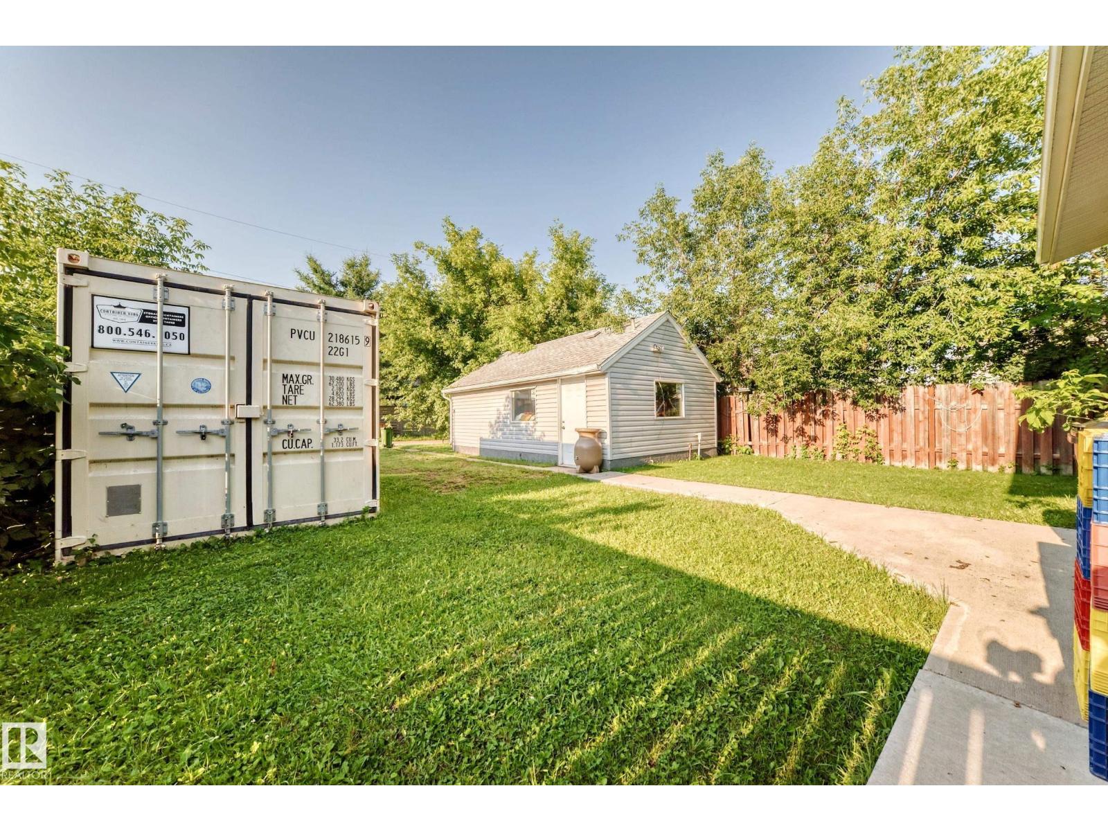 9719 71 AV NW - 54