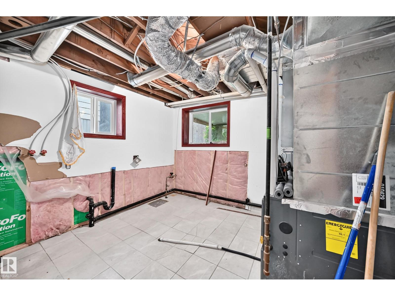 9719 71 AV NW - Image 48