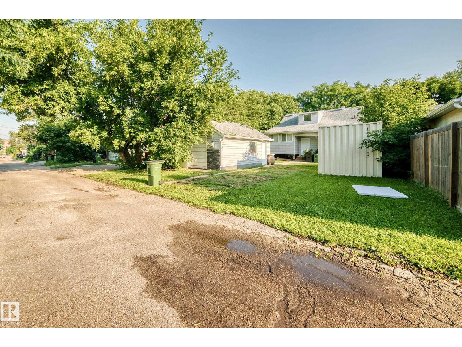 9719 71 AV NW - 58