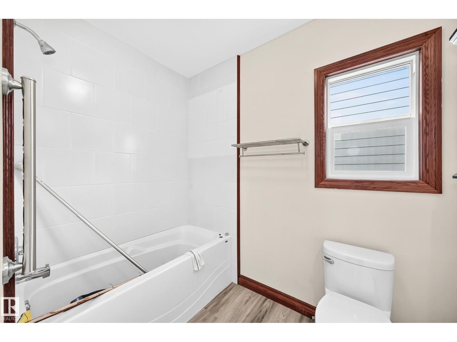 9719 71 AV NW - Image 24