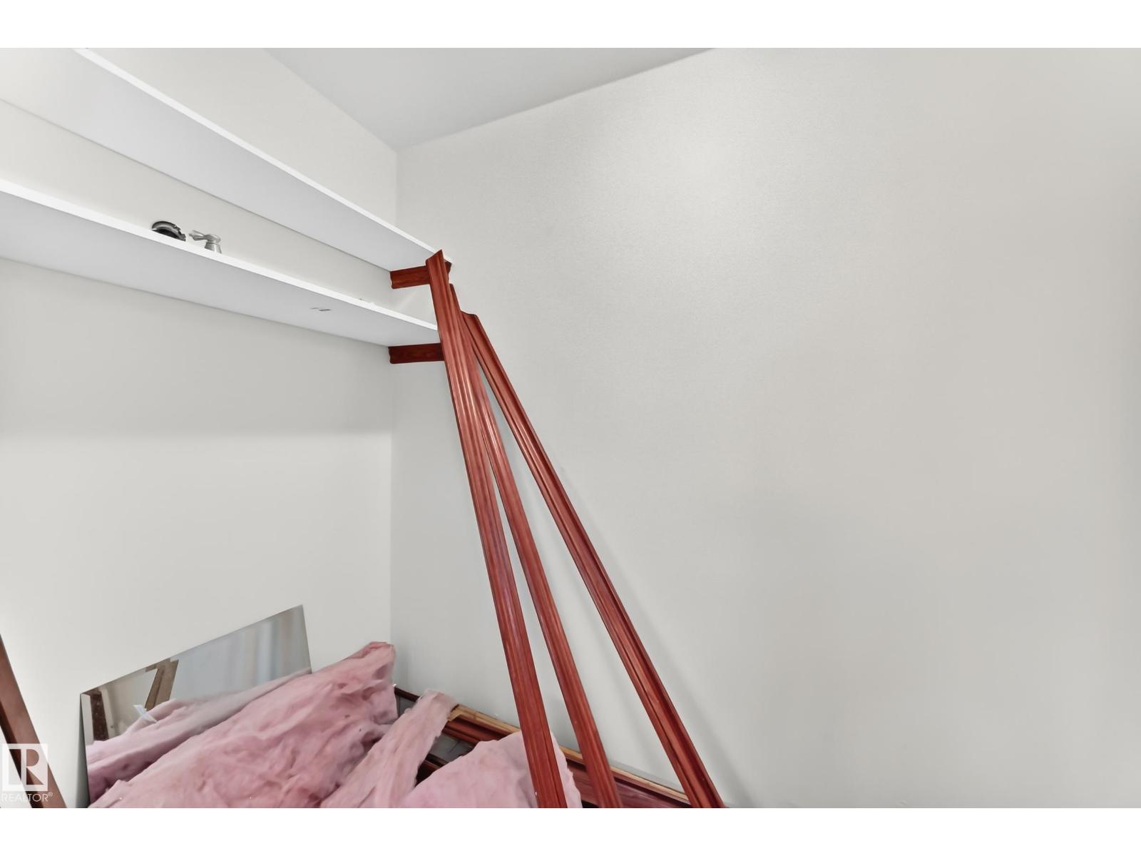 9719 71 AV NW - Image 45