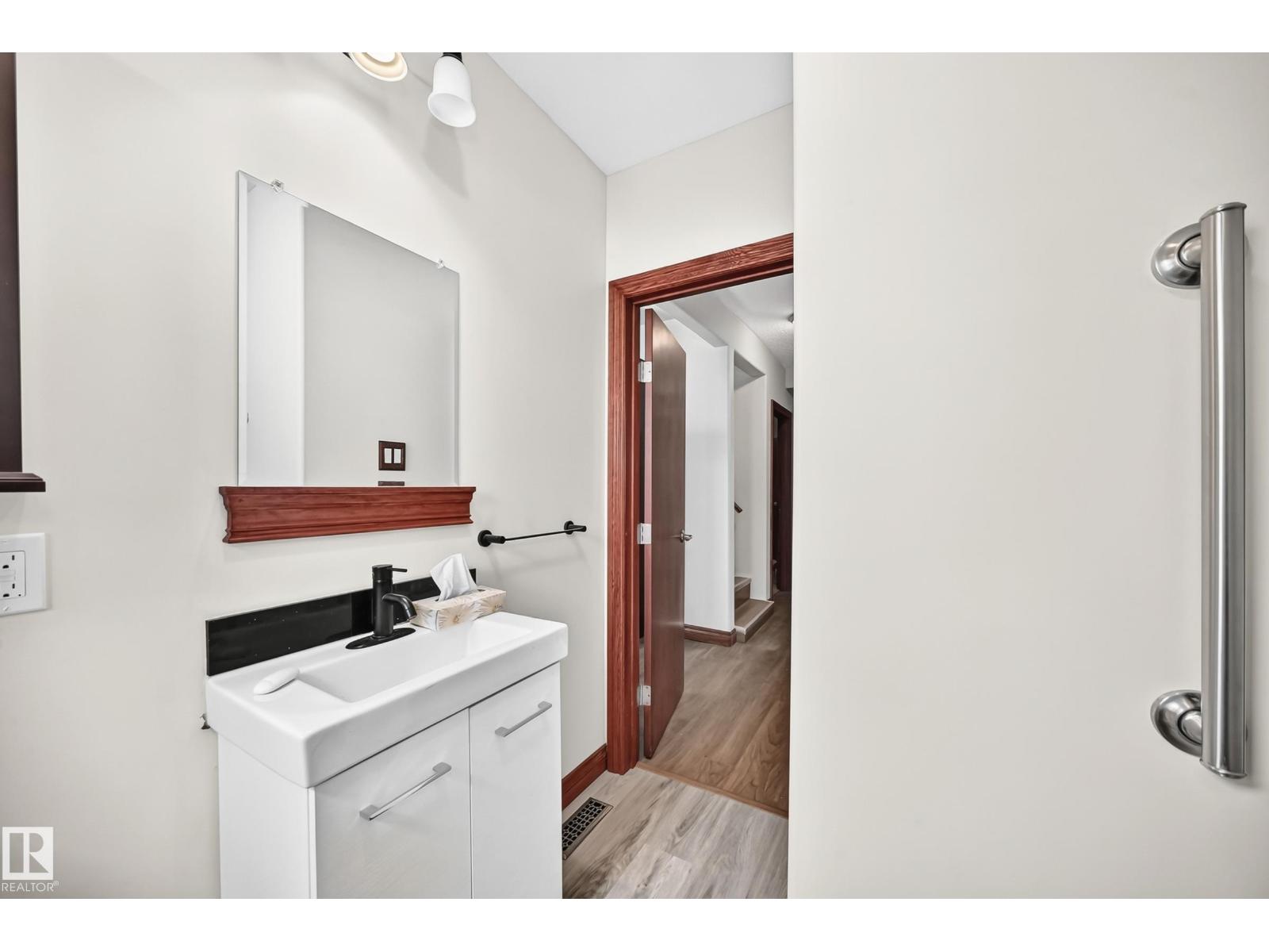 9719 71 AV NW - Image 25