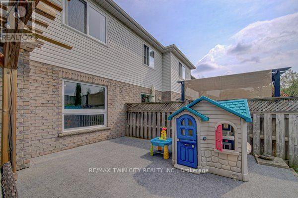 37 WINGFIELD AVENUE - 35