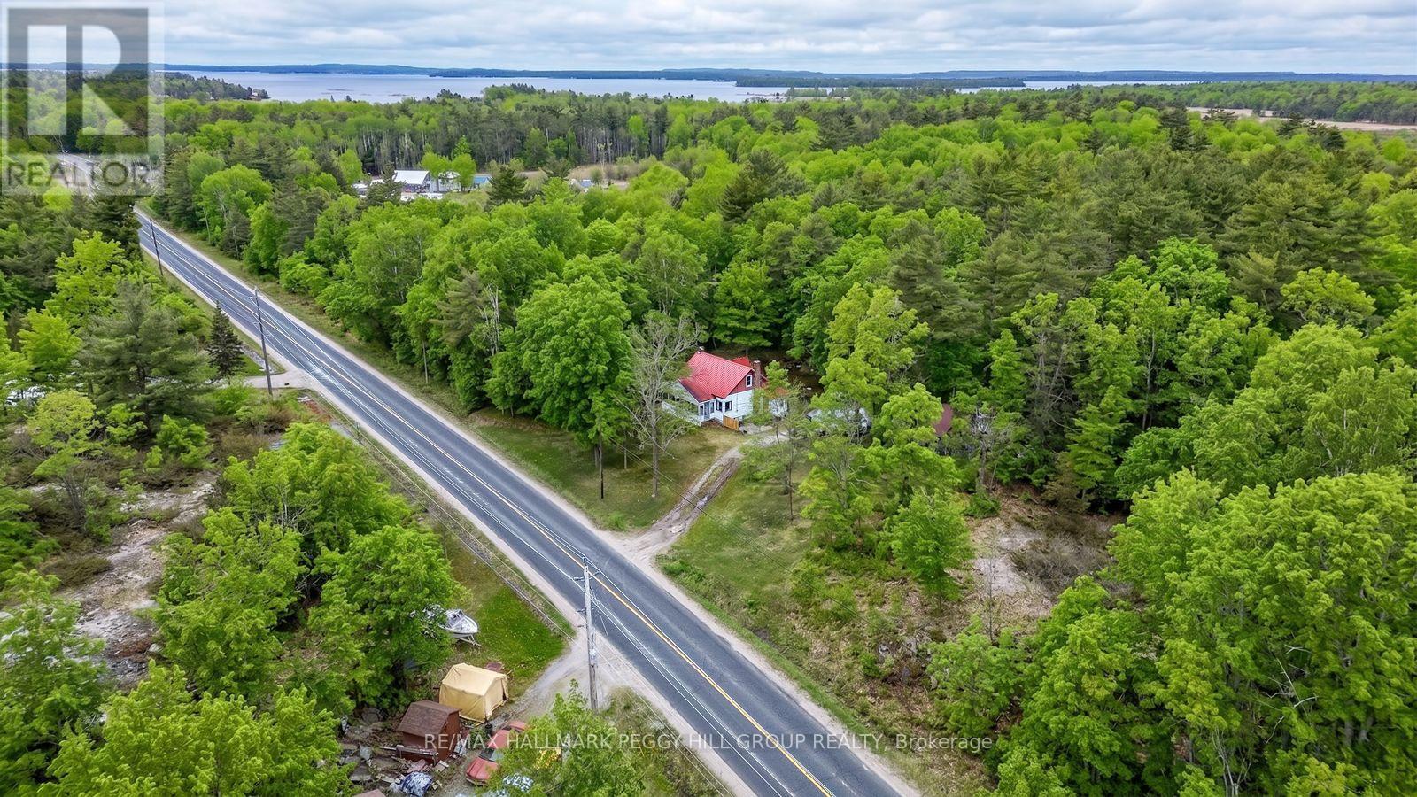1301 HONEY HARBOUR ROAD - 2