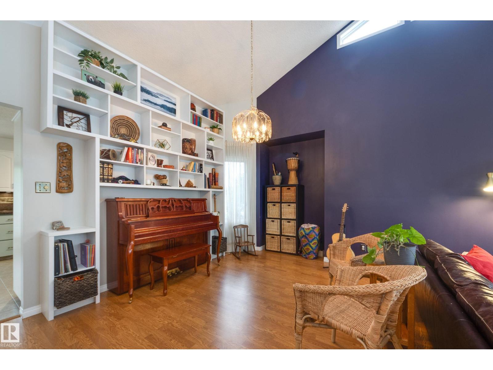 6212 179 ST NW - 7
