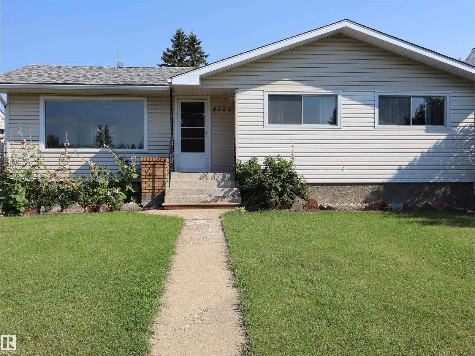 4306 - 55 Ave - 1