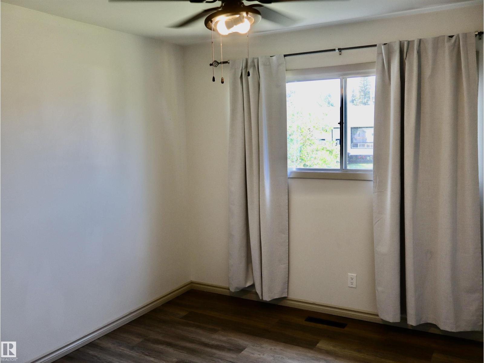4306 - 55 Ave - 29