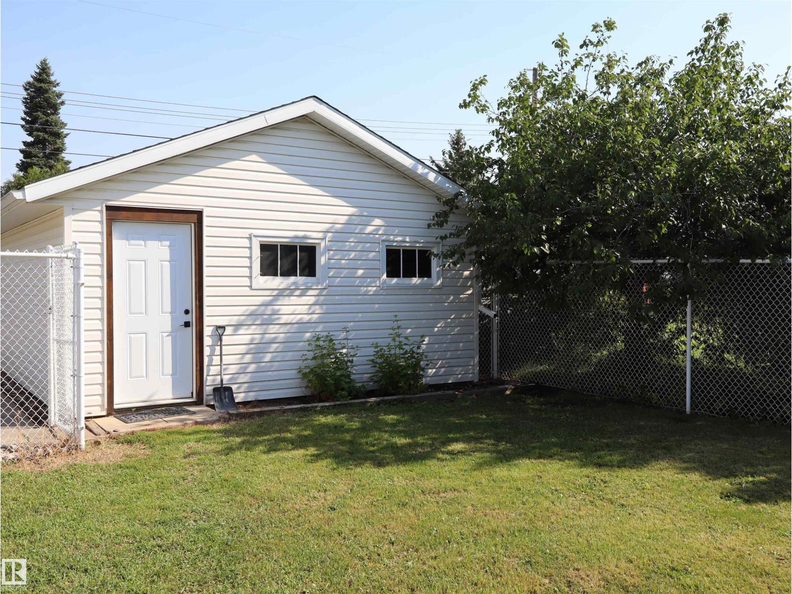 4306 - 55 Ave - Image 7