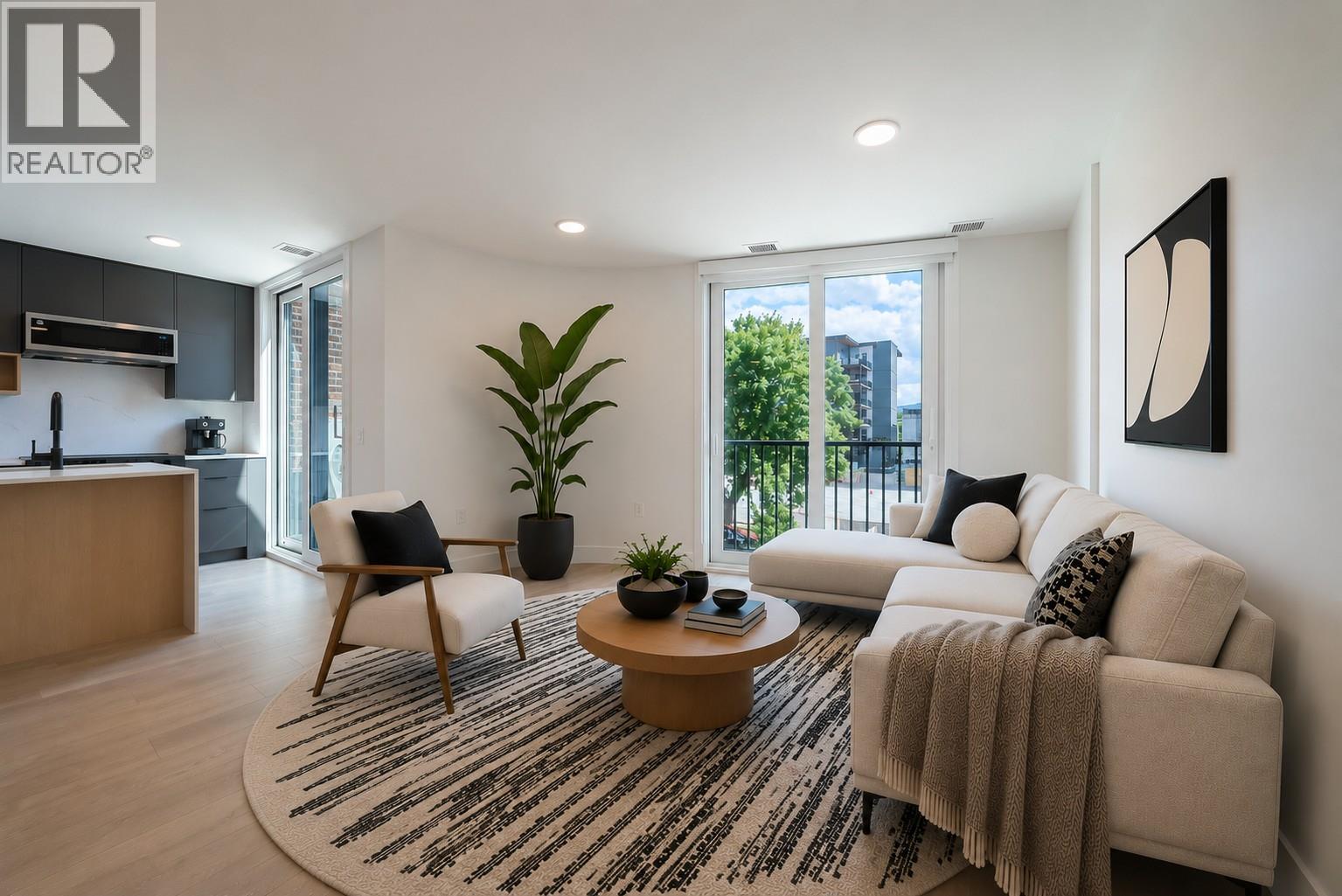620 Coronation Avenue Unit# 206 Lot# 6
