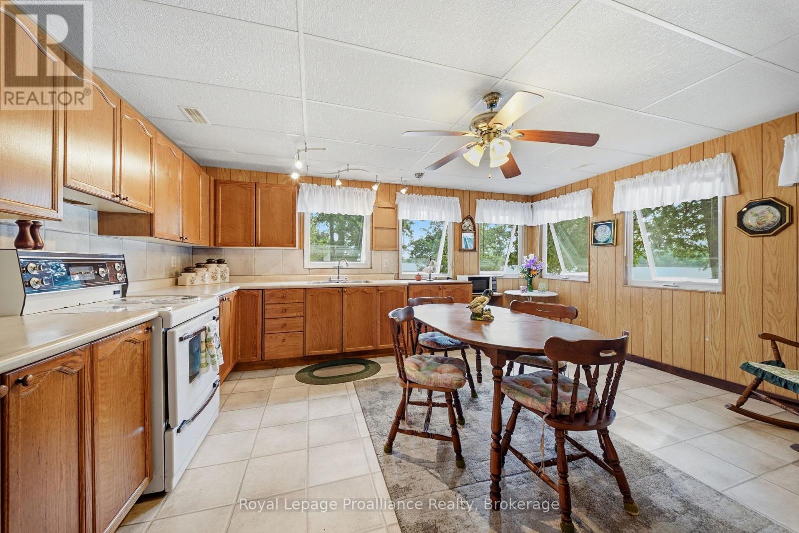 188 NORTH BEAVER LAKE ROAD - Image 12