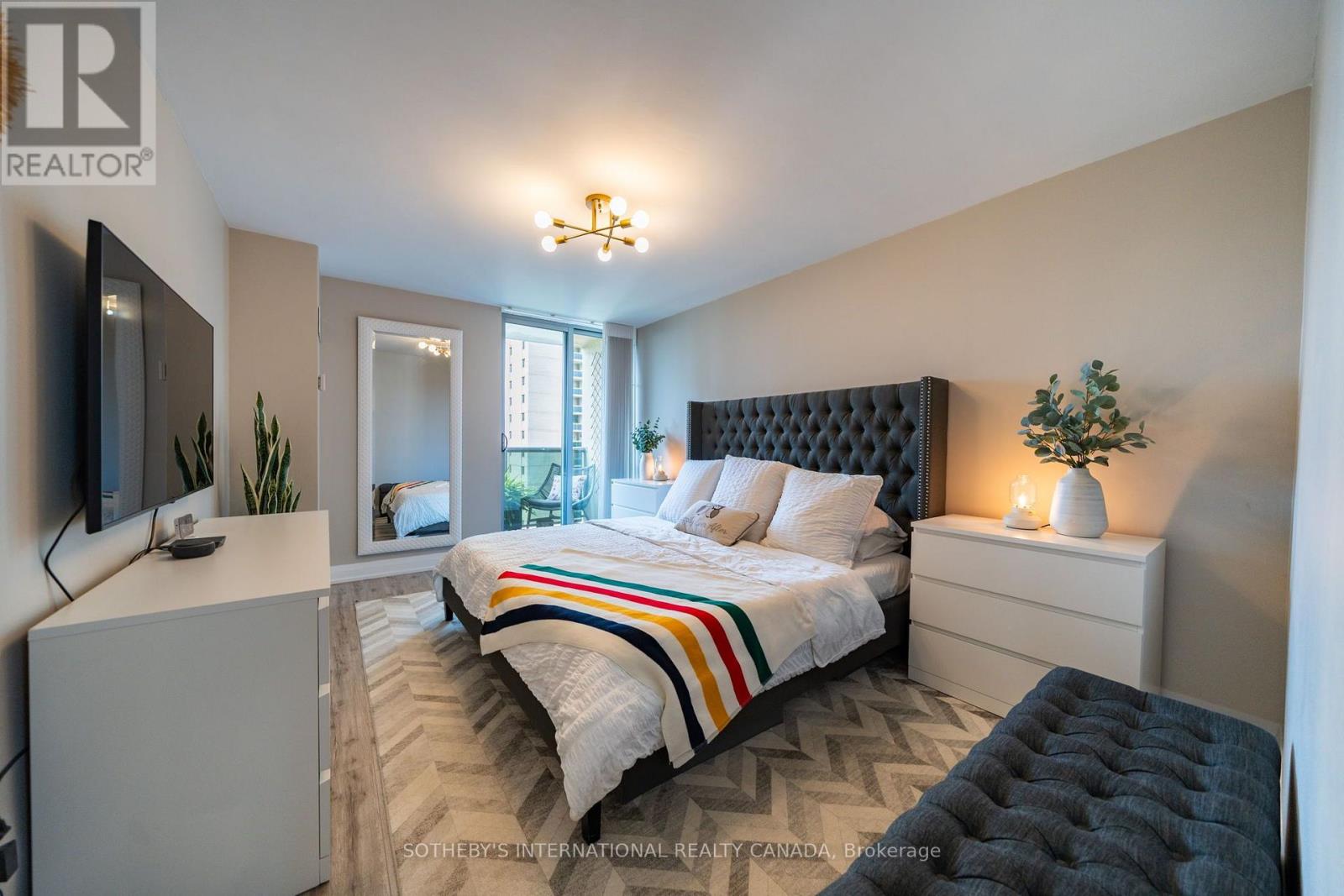 #1110 812 BURNHAMTHORPE ROAD - Image 16