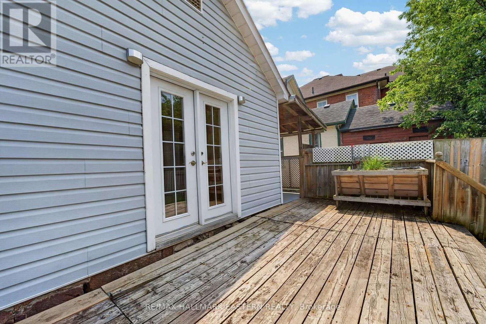 625 UNION STREET - Image 30